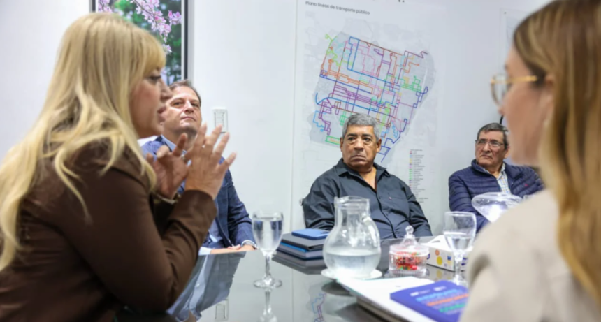 Rossana Chahla recibi&oacute; a representantes de choferes de colectivos