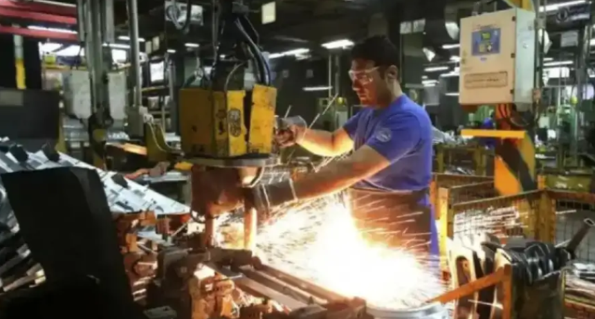 Diputado impulsa un proyecto para reforzar el descanso semanal y limitar los abusos en los francos