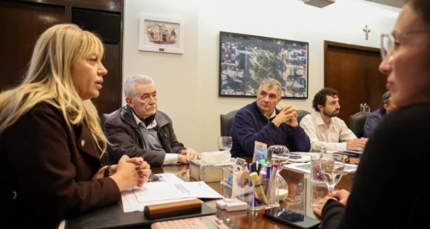 Rossana Chahla reuni&oacute; a expertos para proyectar medidas preventivas frente al posible impacto de El Ni&ntilde;o durante el verano