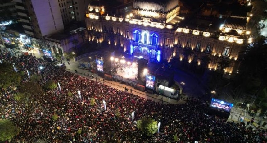 Cartelera de lujo para vivir la Fiesta Patria en Tucum&aacute;n junto al Chaque&ntilde;o Palavecino, Sergio Galleguillo y La Beriso