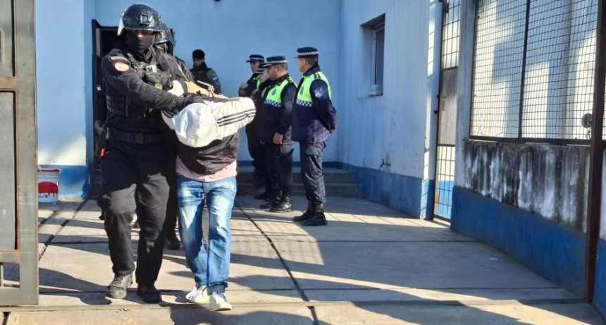 Trasladaron a 13 personas condenadas al complejo penitenciario Benjam&iacute;n Paz