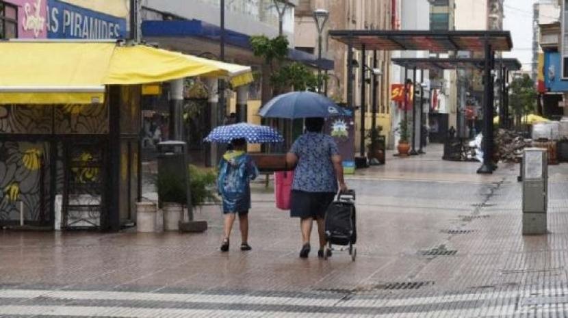 Familias afectadas por la tormentas son asistidas por el Estado