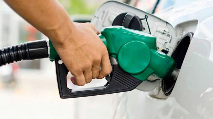 El Gobierno oficializó el autodespacho de combustible