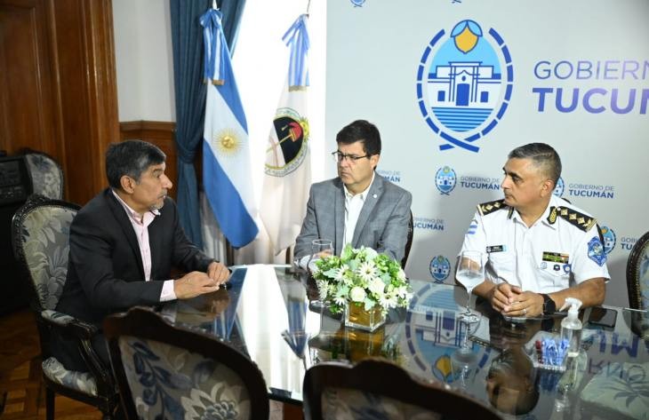 Acevedo coordinó con Seguridad los operativos de prevención en villas turísticas y en todo el territorio provincial