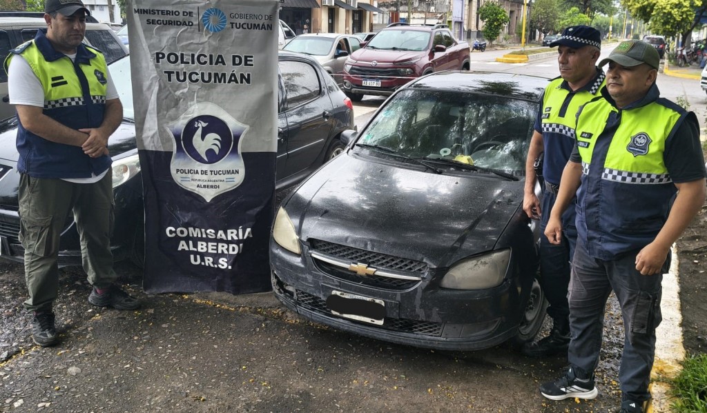 APREHENDEN A UNA PERSONA POR ATROPELLAR Y MATAR A DOS PERROS