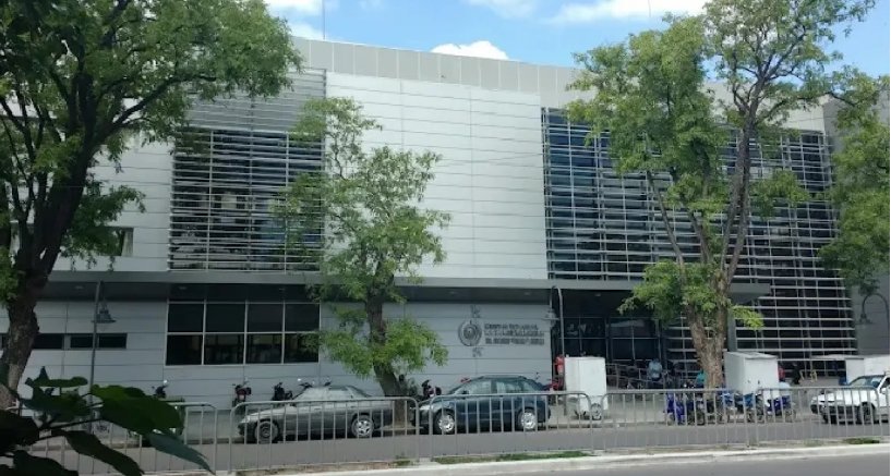 Golpeó a una médica que auxiliaba a su hijo y terminó presa: le quitaron otros 4 menores 