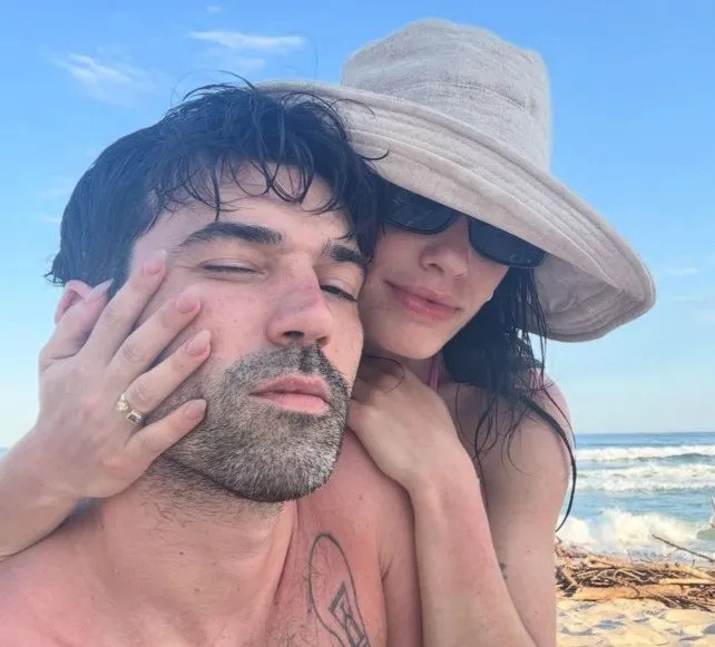 Lali y Pedro Rosemblat anunciaron su casamiento con un anillo distintivo