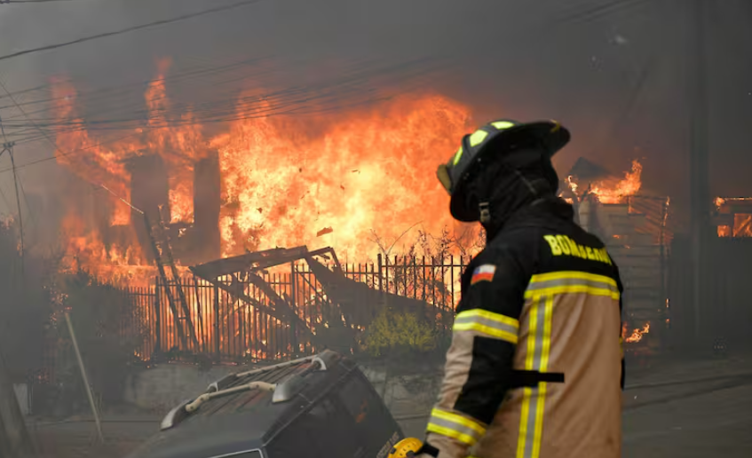 Incendios provocan al menos 19 muertos en Chile y el Gobierno declara el estado de catástrofe