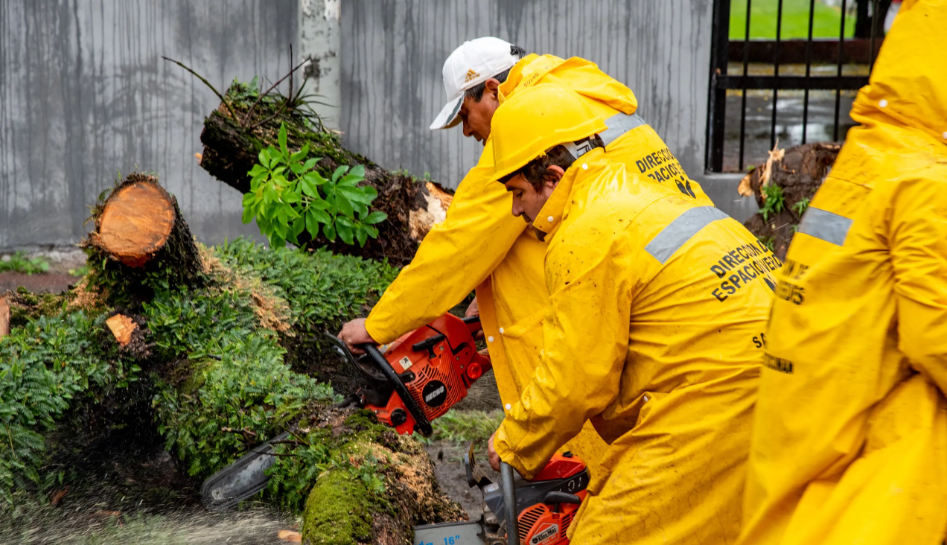 El Municipio trabaja en un operativo integral para resolver inconvenientes provocados por el temporal
