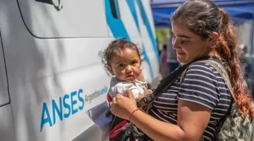 Oficializaron el aumento para las Asignaciones Familiares
