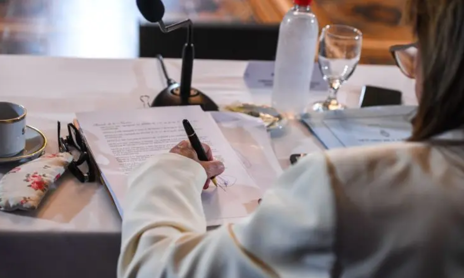 Bullrich recibió las sugerencias de modificación de los dialoguistas para la Reforma Laboral