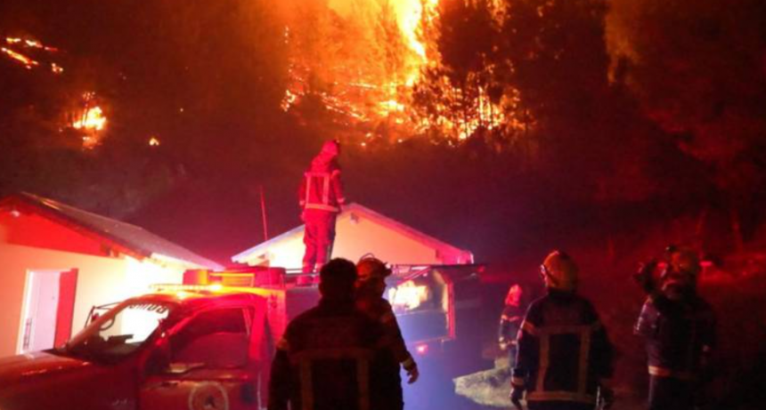 Santiago del Estero aportó el avión hidrante más grande de Latinoamérica para reforzar el combate de incendios en Chubut