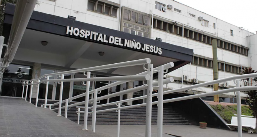 Tiene un año y lucha por su vida tras ahogarse en una pileta en Carbón Pozo