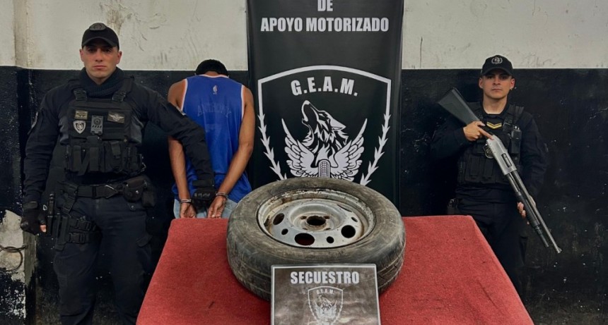 Dos personas arrestadas por un hecho que involucró disparos y un robo