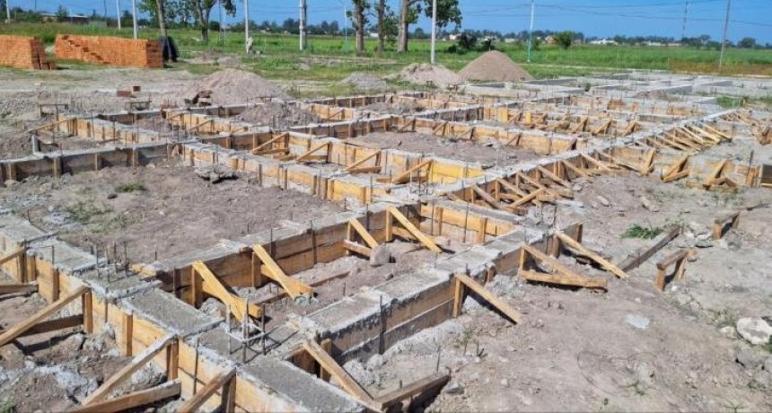 Avanza la construcción de 178 nuevas viviendas en Simoca