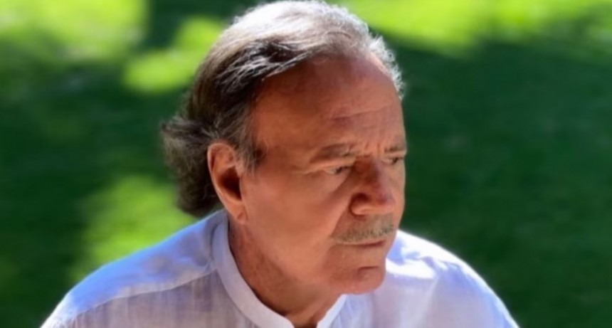 Julio Iglesias, acusado de agresión sexual contra dos exempleadas