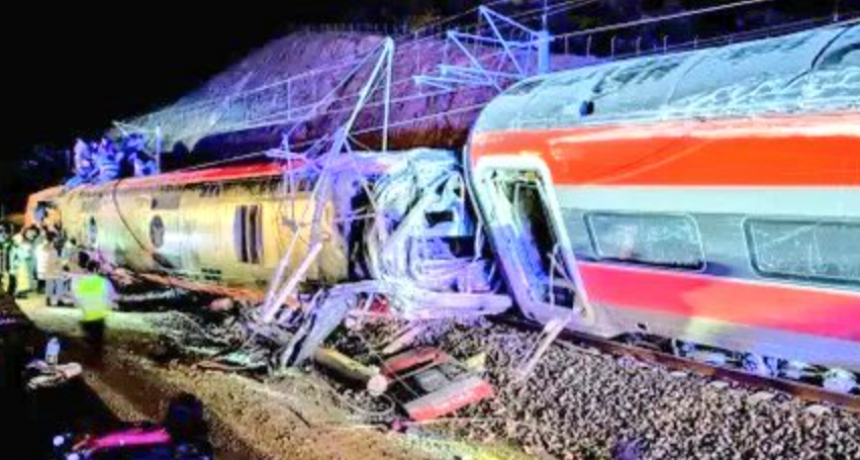 Dos trenes de alta velocidad chocaron en España y dejaron al menos 39 muertos 