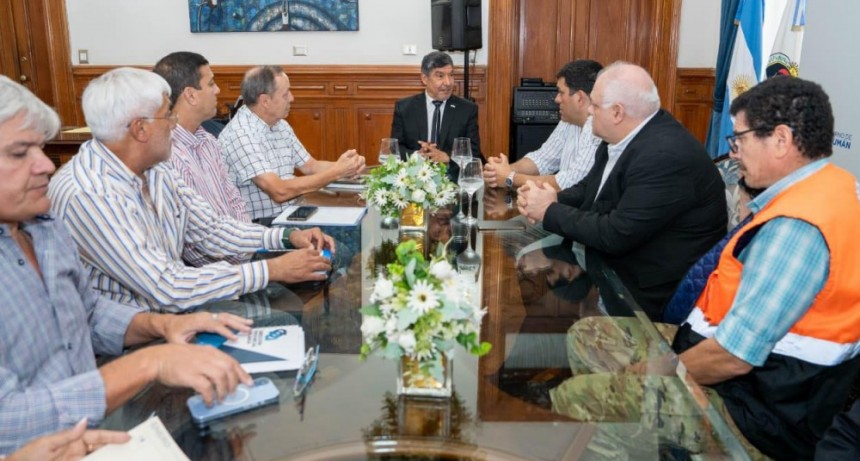 El Vicegobernador coordinó al gabinete para atender las consecuencias del temporal en Tucumán