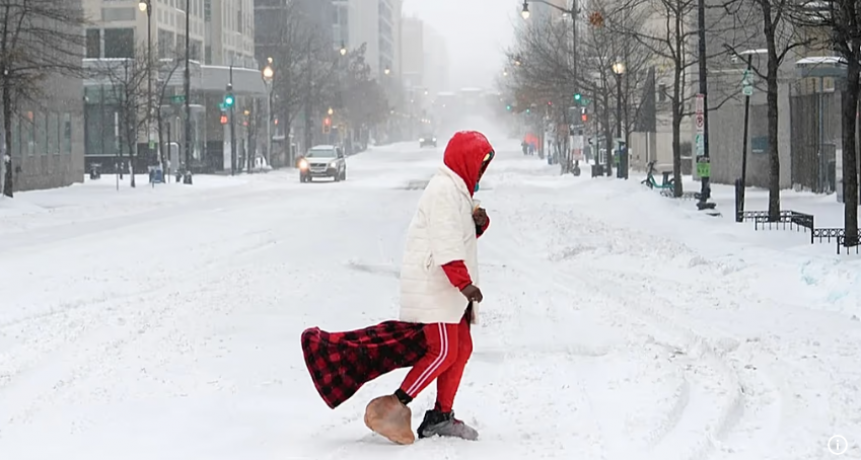 Ola polar deja al menos 30 muertos y cortes prolongados de electricidad en EE.UU.