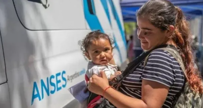 Oficializaron el aumento para las Asignaciones Familiares
