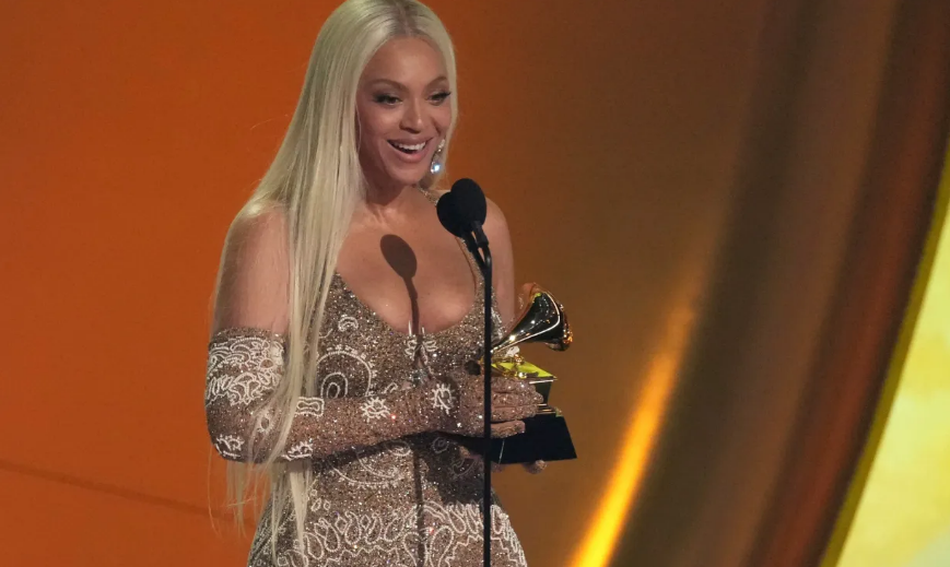 GRAMMY'S: Beyoncé se convirtió en la primera mujer afroaméricana en llevarse el premio al mejor "Álbum del Año"