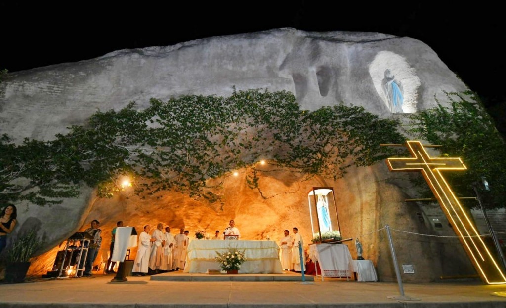 ACEVEDO SE UNIÓ A LA PROCESIÓN EN HONOR A LA VIRGEN DE LOURDES