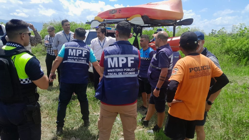 Encuentran el cuerpo de un hombre a metros del cauce del Río Salí