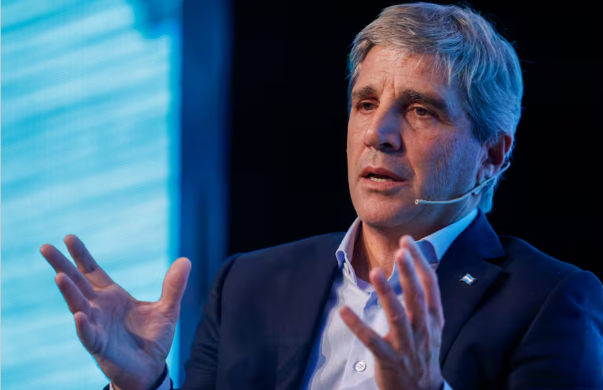 La oposición pide interpelar a Luis Caputo en el Congreso por los datos del INDEC