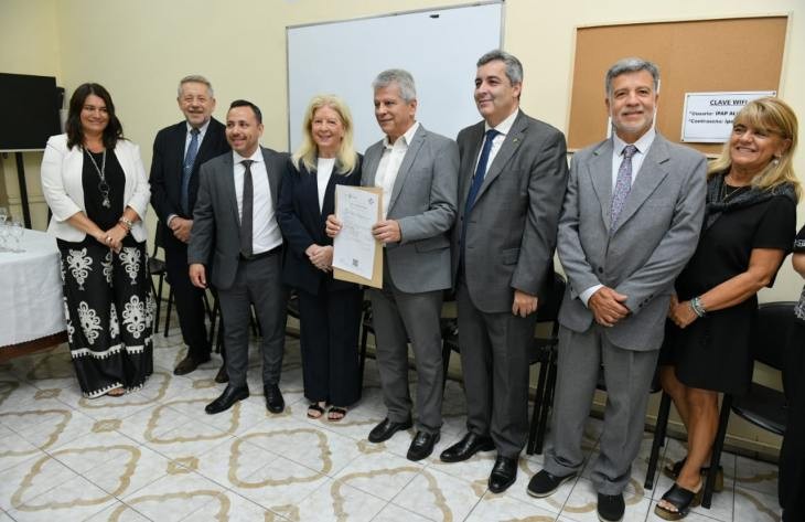 Ficha Escolar: Un equipo multidisciplinario irá por las escuelas