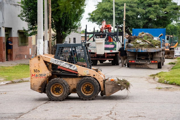 El Municipio lleva adelante trabajos de mejoramiento urbano en Villa 9 de Julio