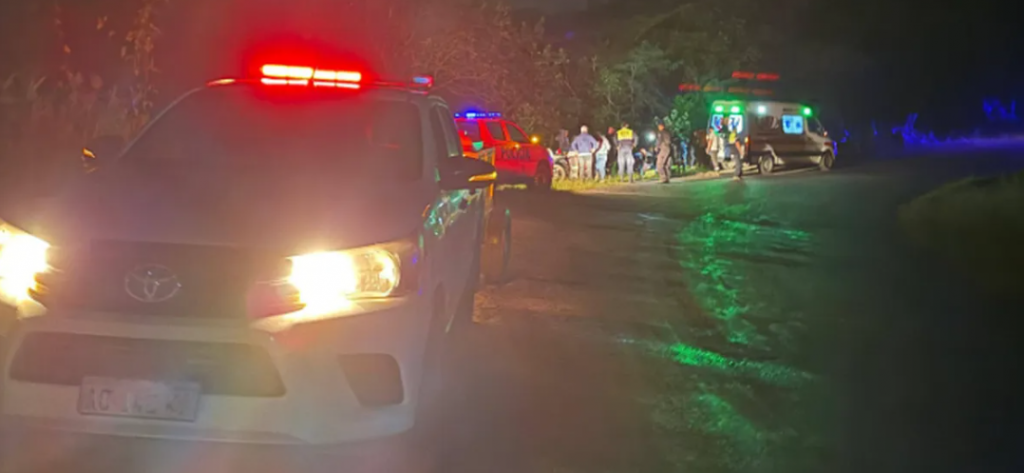 Un motociclista perdió la vida tras caer en una quebrada en San Javier