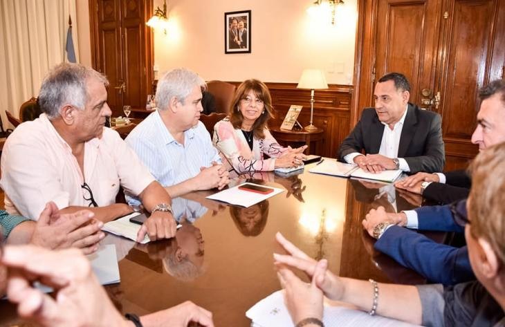 Recomposición salarial: el viernes comienza el diálogo con los gremios