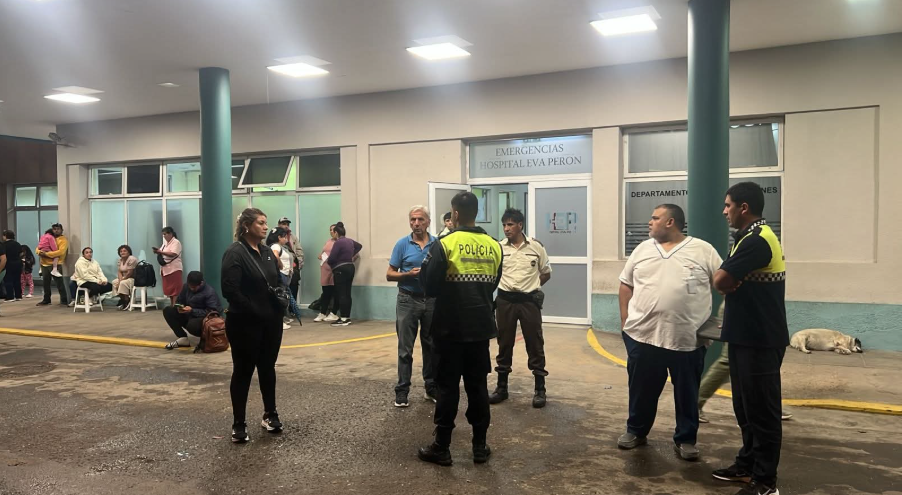 Encuentran a un recién nacido con vida tirado en un descampado