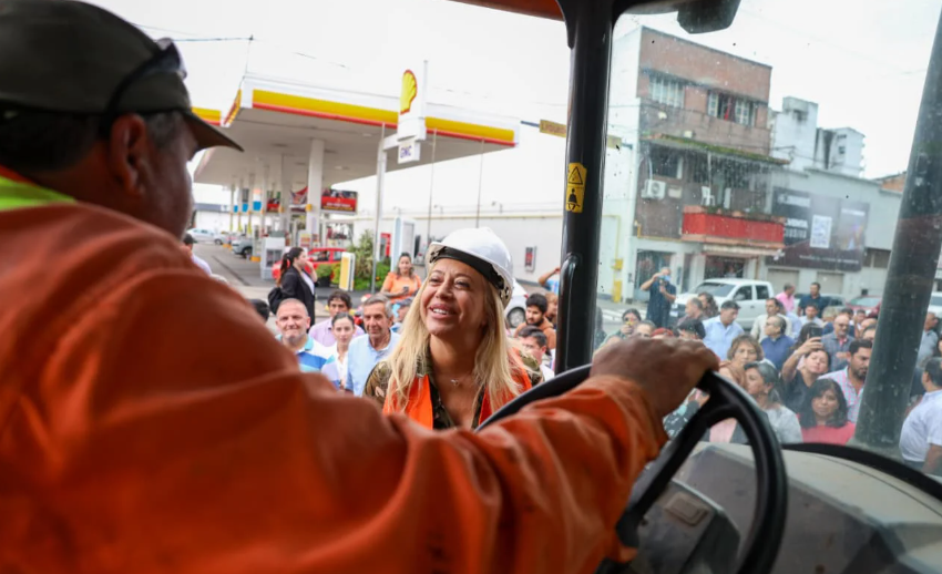 La intendente Chahla anunció el inicio de la repavimentación completa de la avenida Mitre