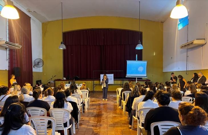 Educación y Fundación Leer incorporan la IA para la alfabetización