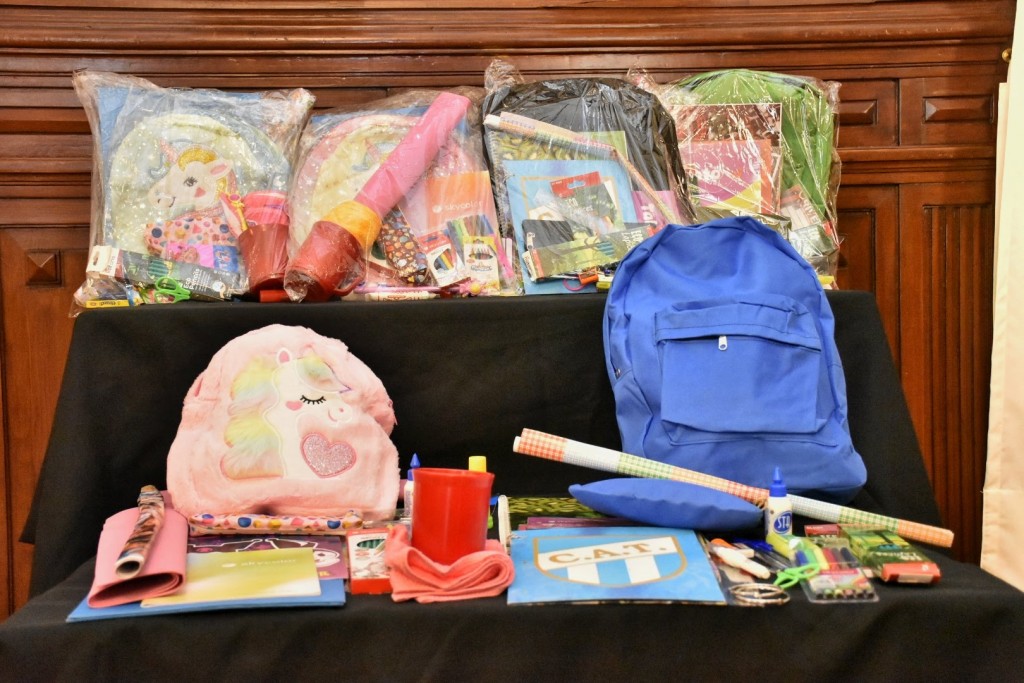 El Gobierno presentó el Kit escolar 2026, incluye una mochila y 29 artículos esenciales