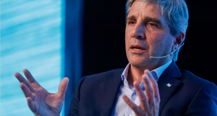 La oposición pide interpelar a Luis Caputo en el Congreso por los datos del INDEC