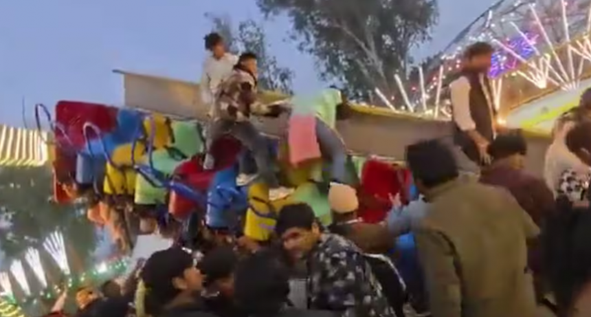 Al menos dos muertos y varios heridos en un parque de diversiones en India