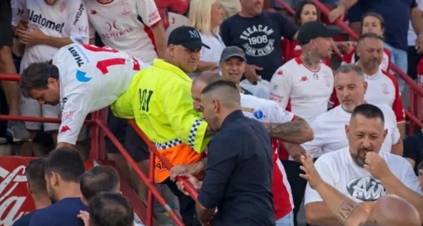 Hincha de Huracán le tiró una trompada a un jugador de San Lorenzo 