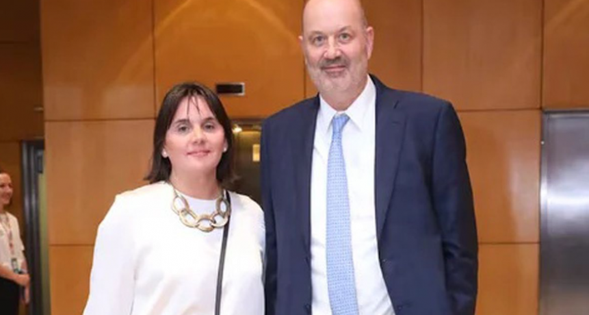 Sturzenegger denunciado penalmente por una contratación millonaria vinculada a su esposa