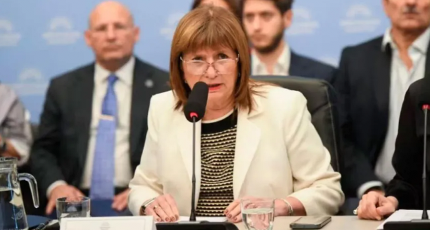 Patricia Bullrich admite "un error" y activa cambio clave en la reforma laboral