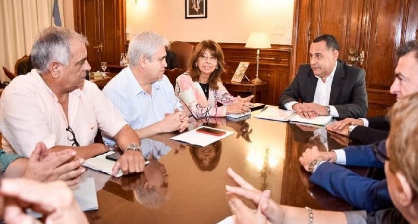 Recomposición salarial: el viernes comienza el diálogo con los gremios