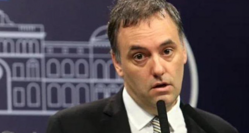 Adorni apuntó contra los dueños de Fate: "Hubo complicidad con la vieja política"