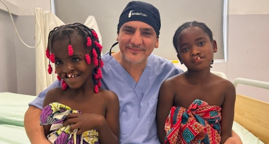 Es argentino, médico y viajó a África para operar gratis a más de 100 chicos