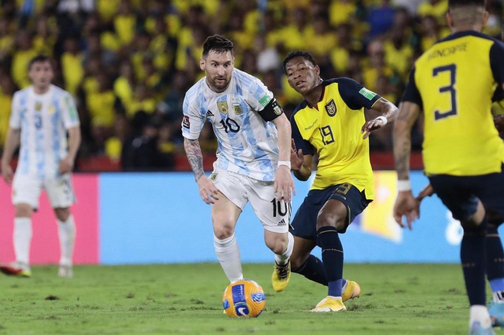 A soñar con el Mundial: Argentina empató en Ecuador e igualó el récord sin derrotas