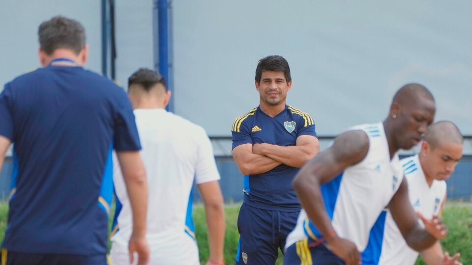 Boca suspendió el entrenamiento de la tarde mientras crece la incertidumbre por el futuro de Hugo Ibarra