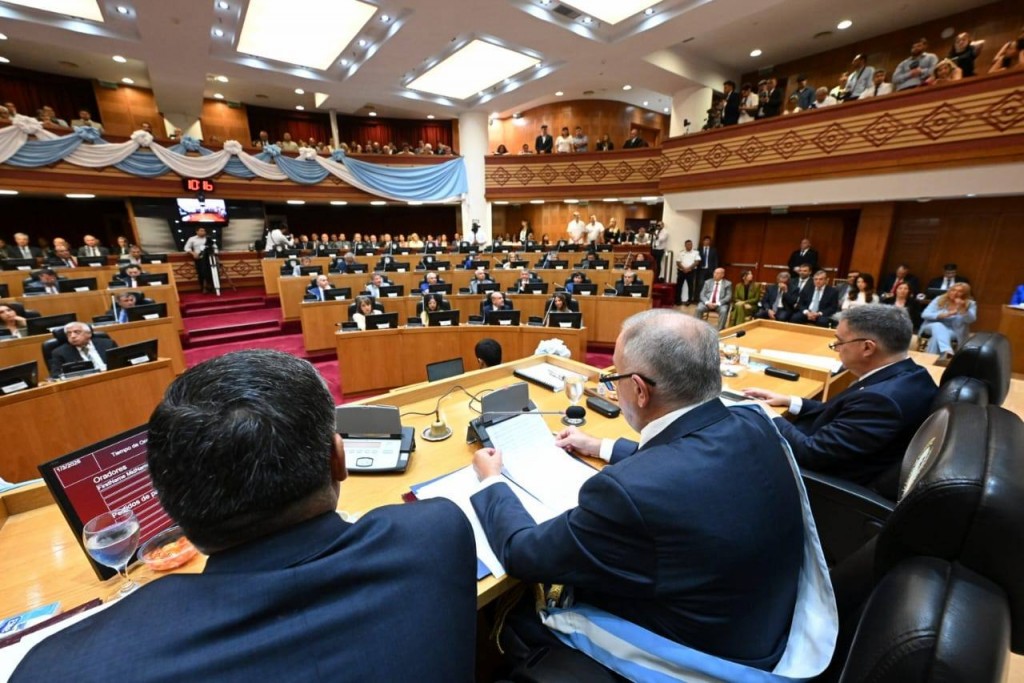 El Gobernador remarcó equilibrio fiscal y la administración responsable de los recursos provinciales