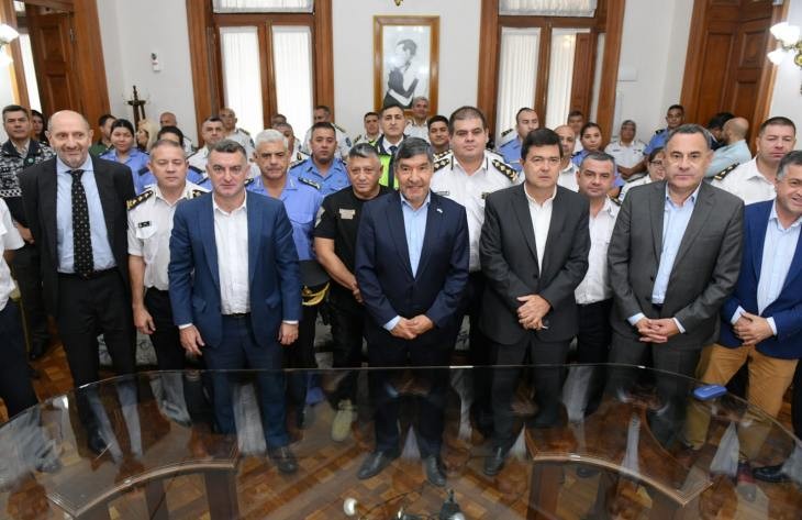 Jaldo supervis&oacute; las obras del puente sobre el arroyo Taruca Pampa