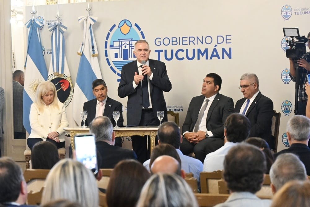 Montaldo habl&oacute; de la situaci&oacute;n de la Escuela Normal