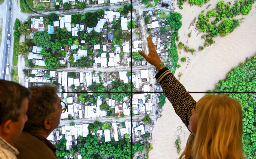 Jaldo entreg&oacute; maquinarias pesadas para los trabajos en Graneros